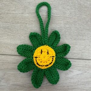 HANDMADE CROCHET FLOWER SMILEY FACE CROCHET KEY PURSE RING